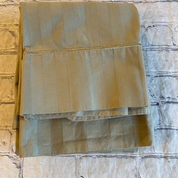 CHRIS MADDEN COTTON CLASSIC STYLE (1) STANDARD/QUEEN & (2) KING PILLOW CASES - Picture 8 of 8